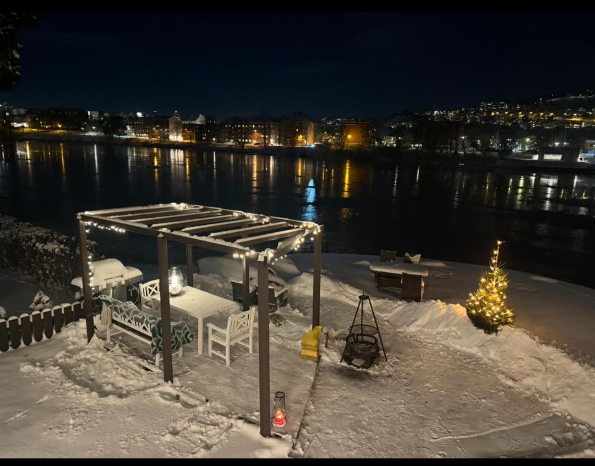 Unik Plass Ved Nidelva Trondheim Exteriér fotografie