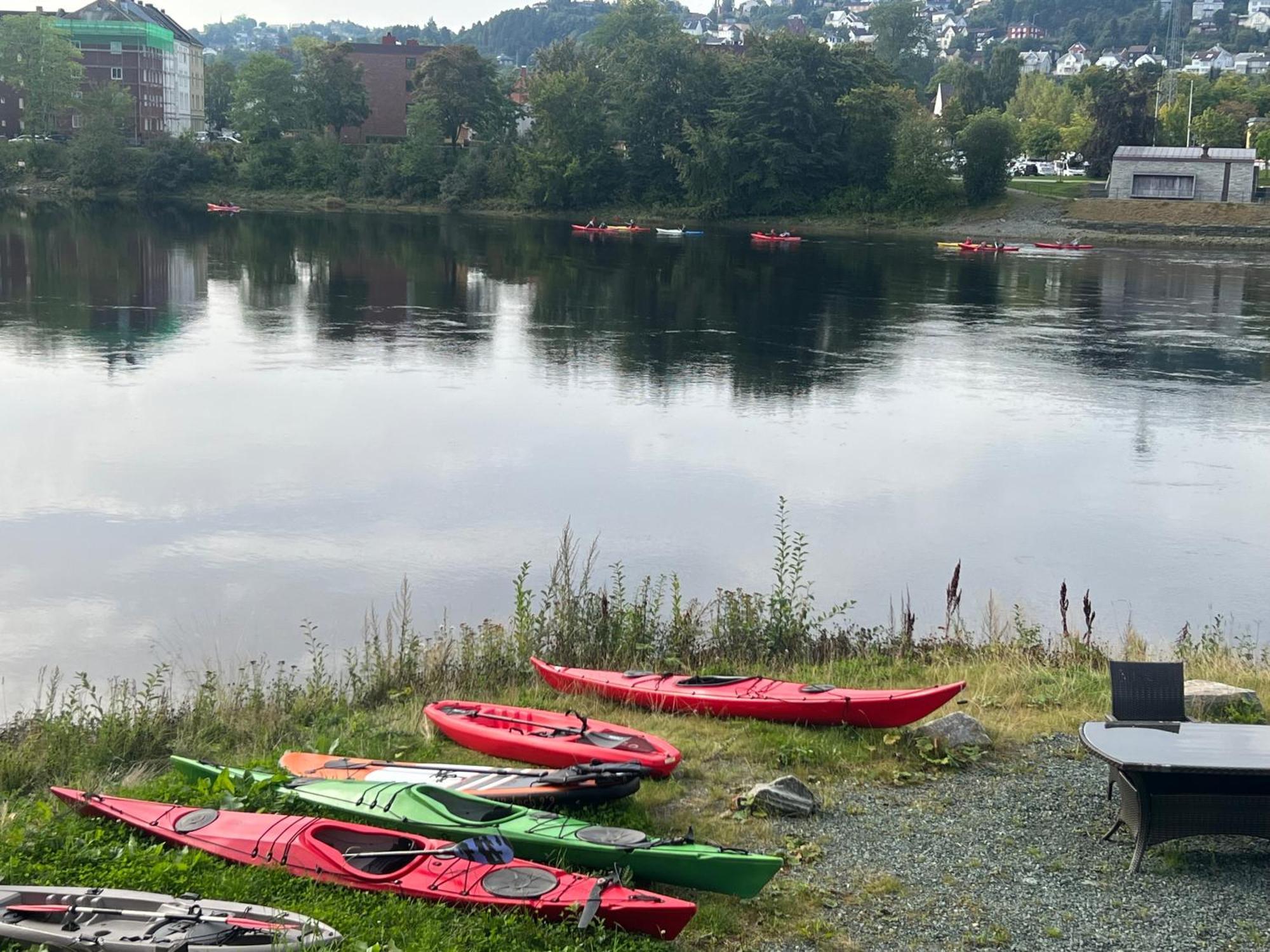 Unik Plass Ved Nidelva Trondheim Exteriér fotografie