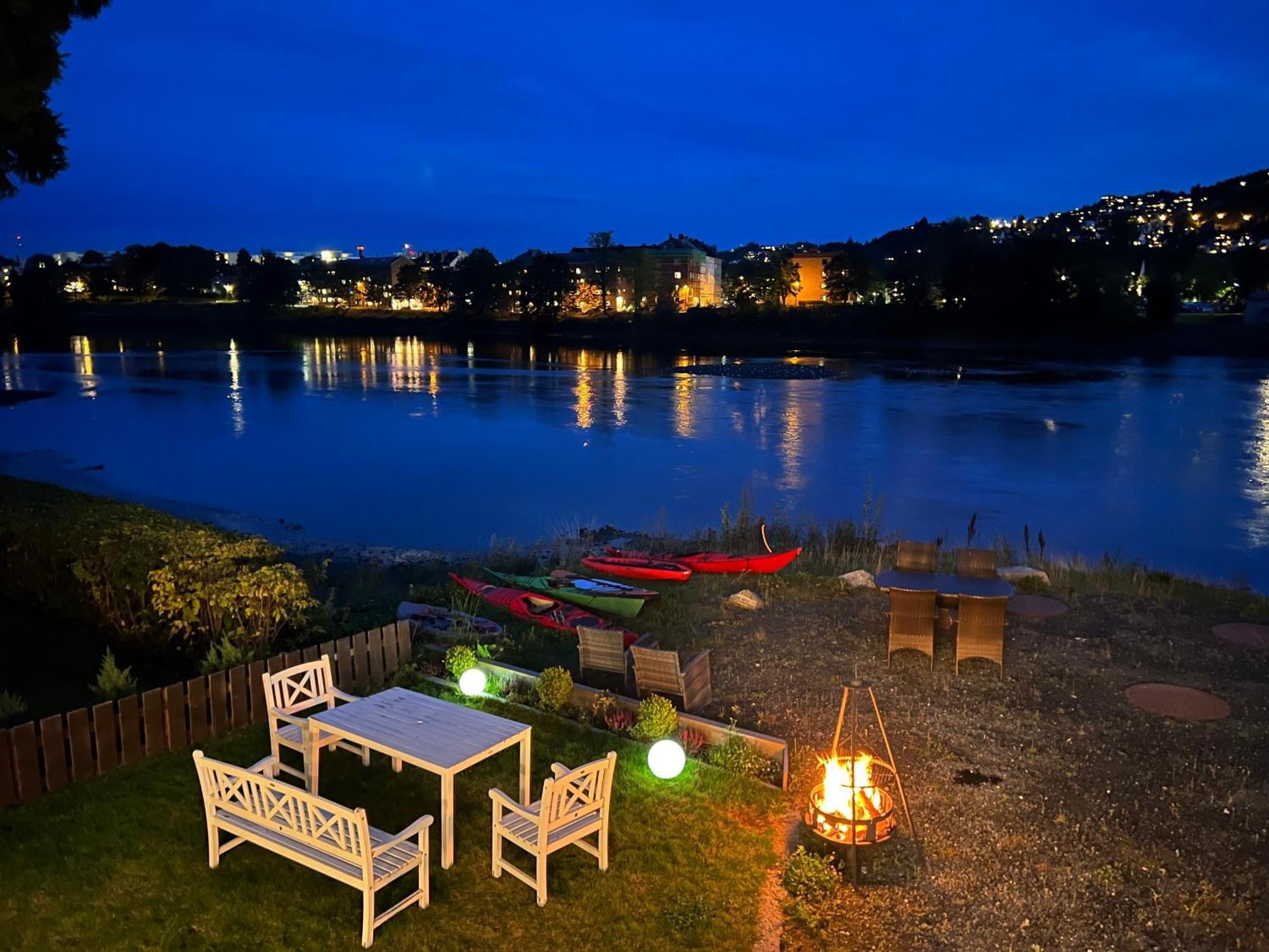 Unik Plass Ved Nidelva Trondheim Exteriér fotografie